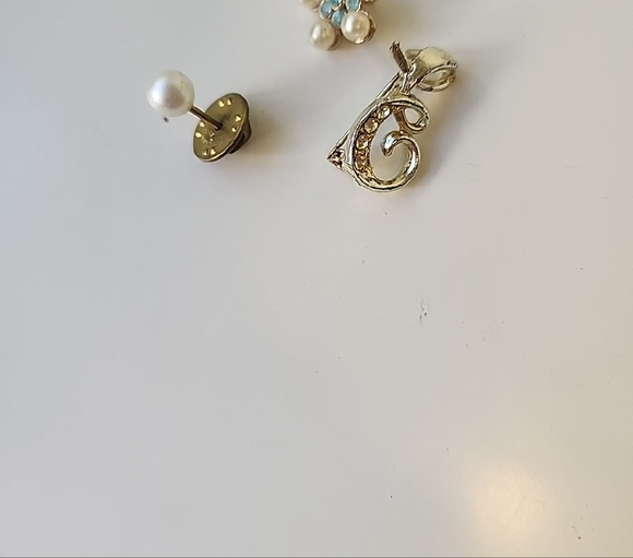 Brooch Bundle - Picture 7 of 7